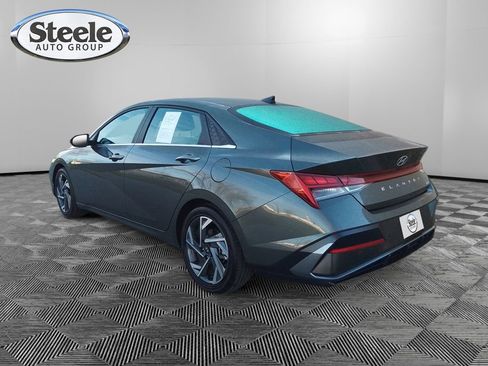 Used 2024 Hyundai Elantra Limited FWD image 3