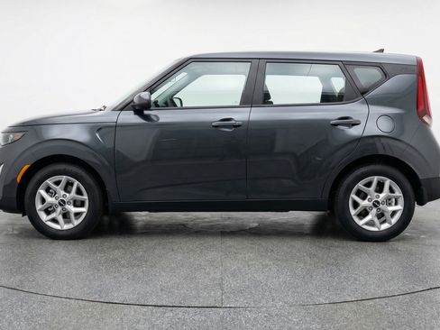 Used 2025 Kia Soul LX w/ LX Technology Package image 5