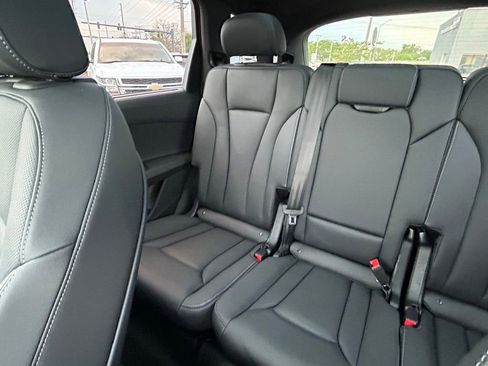 New 2026 Audi Q7 3.0T Premium Plus AWD/4WD image 12