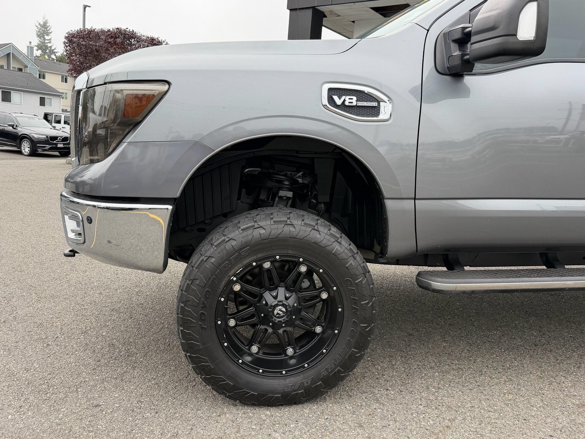 Used 2017 Nissan Titan SV AWD/4WD image 5