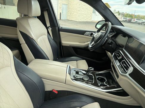 Used 2019 BMW X7 xDrive40i w/ Premium Package image 6