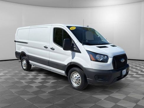 Used 2024 Ford Transit 150 Low Roof AWD image 3