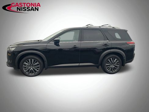 Used 2024 Nissan Pathfinder SL w/ SL Premium Package image 5