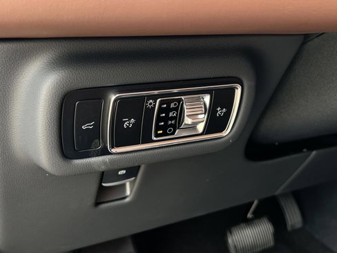 New 2026 Lincoln Nautilus Reserve AWD/4WD image 12