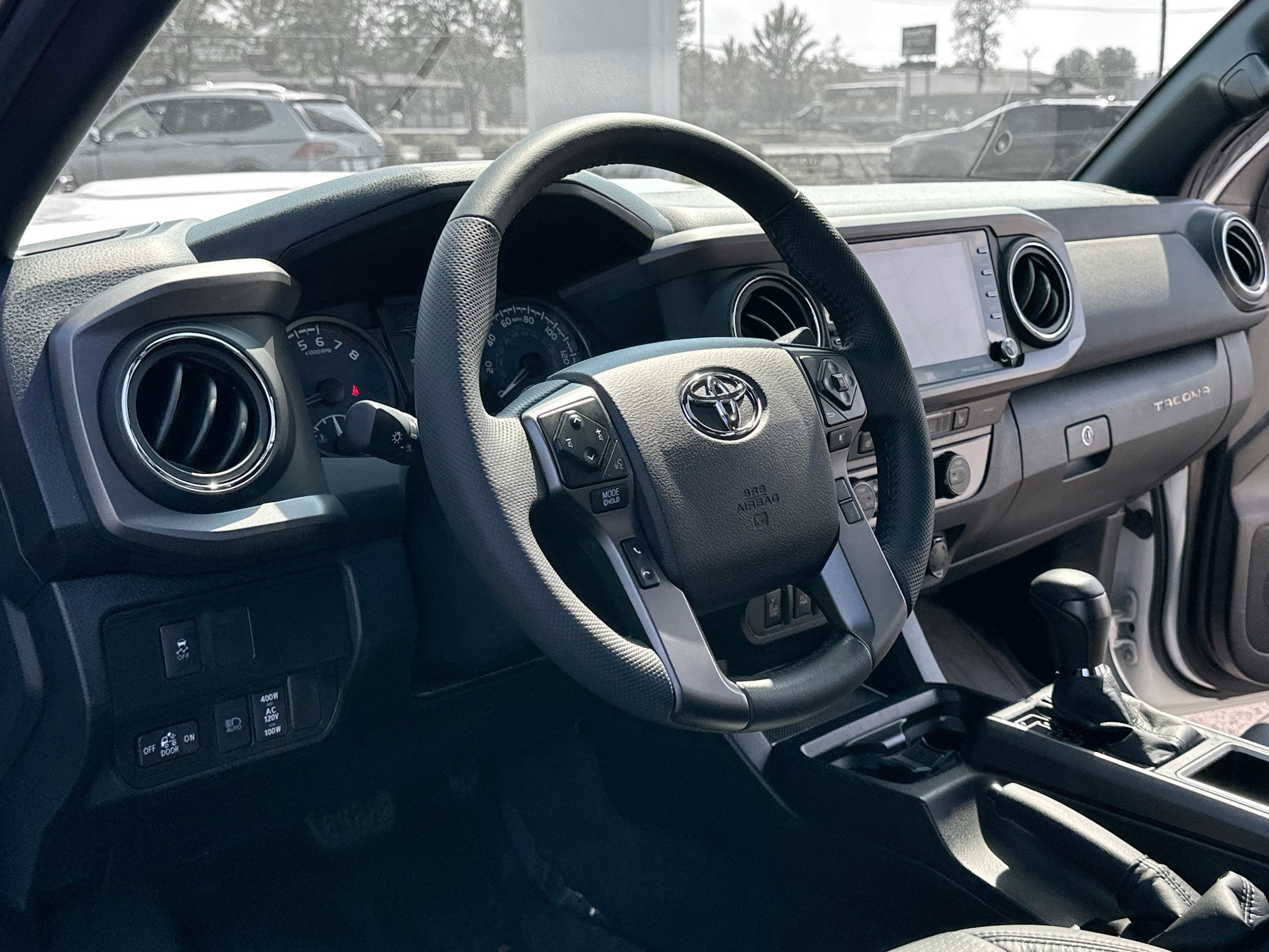Used 2021 Toyota Tacoma TRD Sport w/ TRD Premium Sport Package AWD/4WD image 4