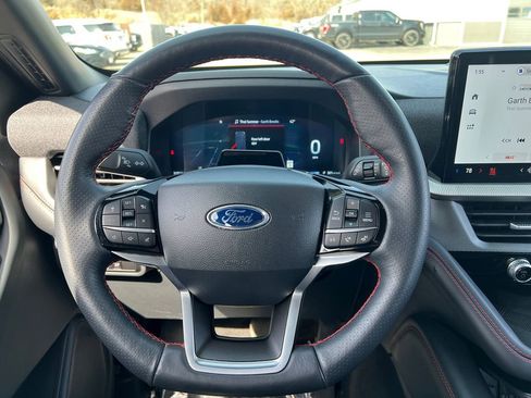 Used 2025 Ford Explorer ST-Line image 10