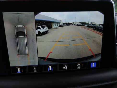 Used 2024 Chevrolet Tahoe Z71 w/ Luxury Package AWD/4WD image 35