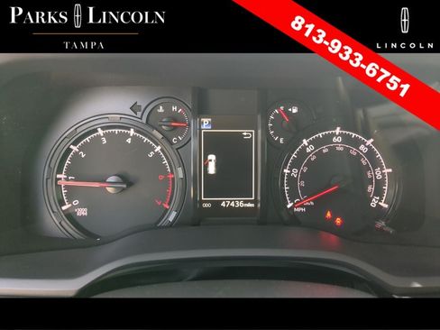Used 2024 Toyota 4Runner SR5 AWD/4WD image 30