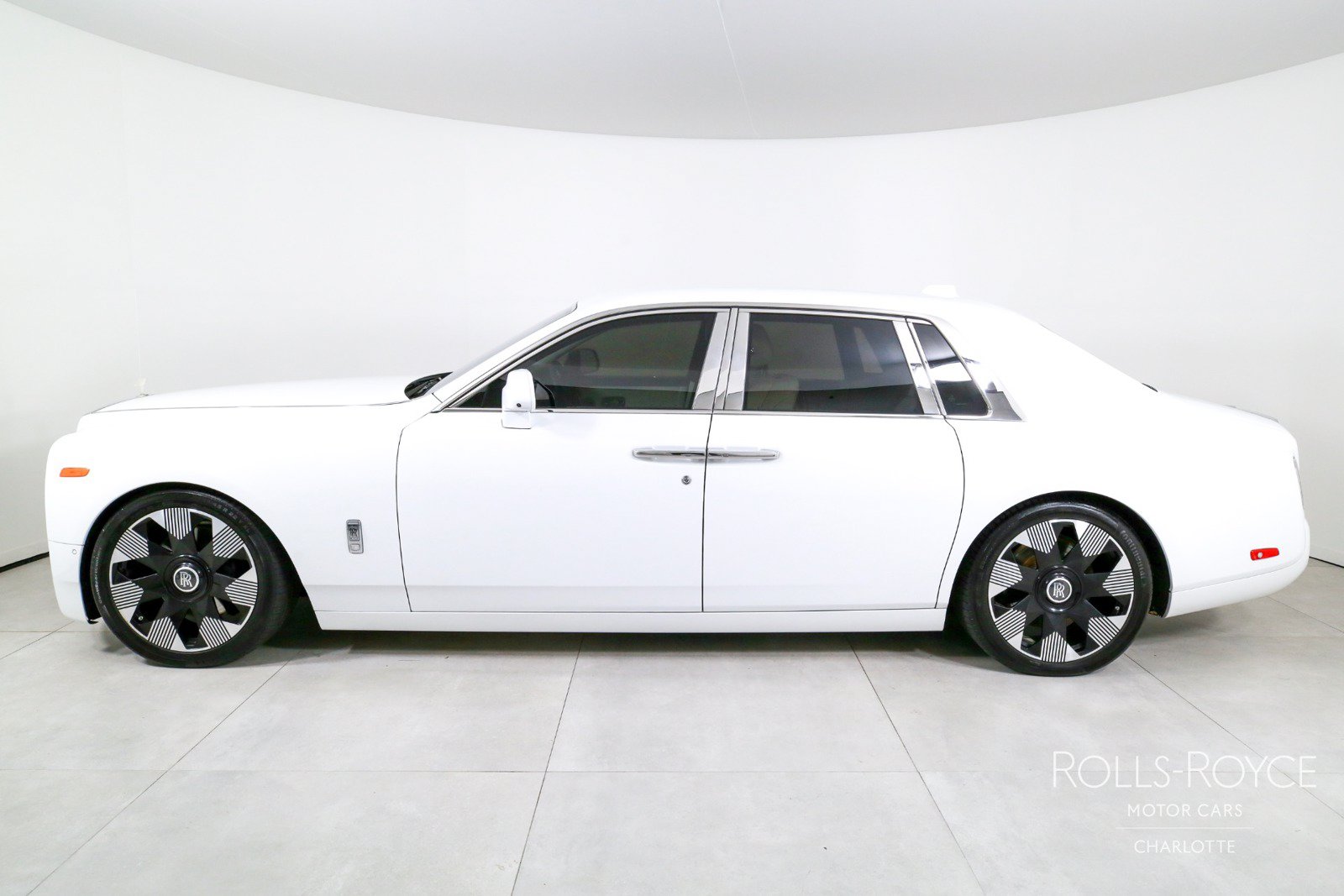 Certified 2024 Rolls-Royce Phantom Sedan RWD image 3