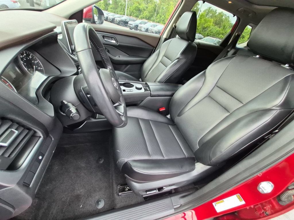 Used 2023 Nissan Rogue SV w/ SV Premium B Package AWD/4WD image 11