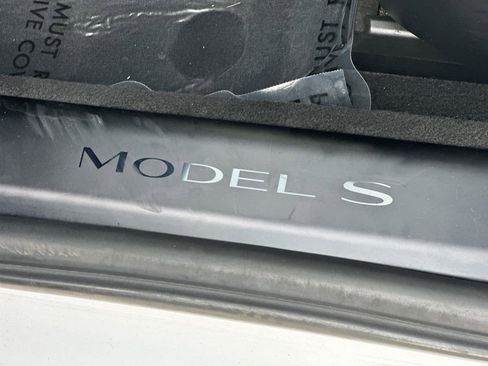 Used 2023 Tesla Model S Plaid image 7