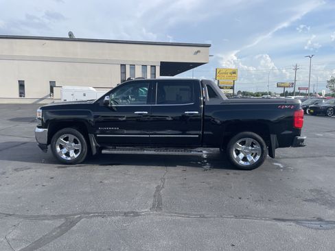 Used 2018 Chevrolet Silverado 1500 LTZ w/ High Desert Package AWD/4WD image 5