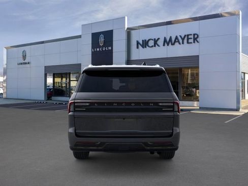 New 2026 Lincoln Navigator L Reserve AWD/4WD image 5