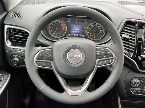 Used 2022 Jeep Cherokee Limited image 13