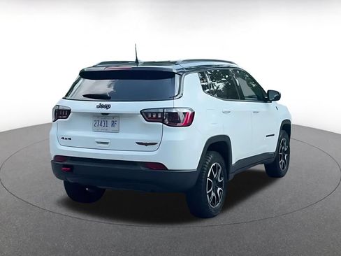 Used 2025 Jeep Compass Trailhawk AWD/4WD image 13