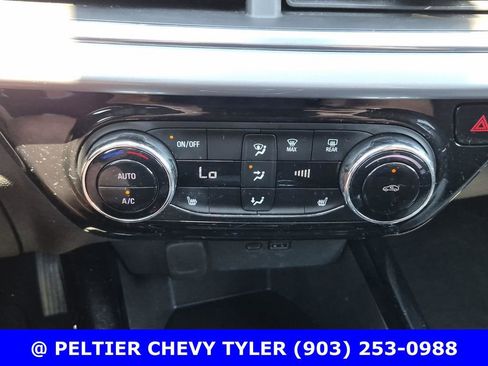 Used 2025 Chevrolet Trax LT w/ Driver Confidence Package FWD image 33