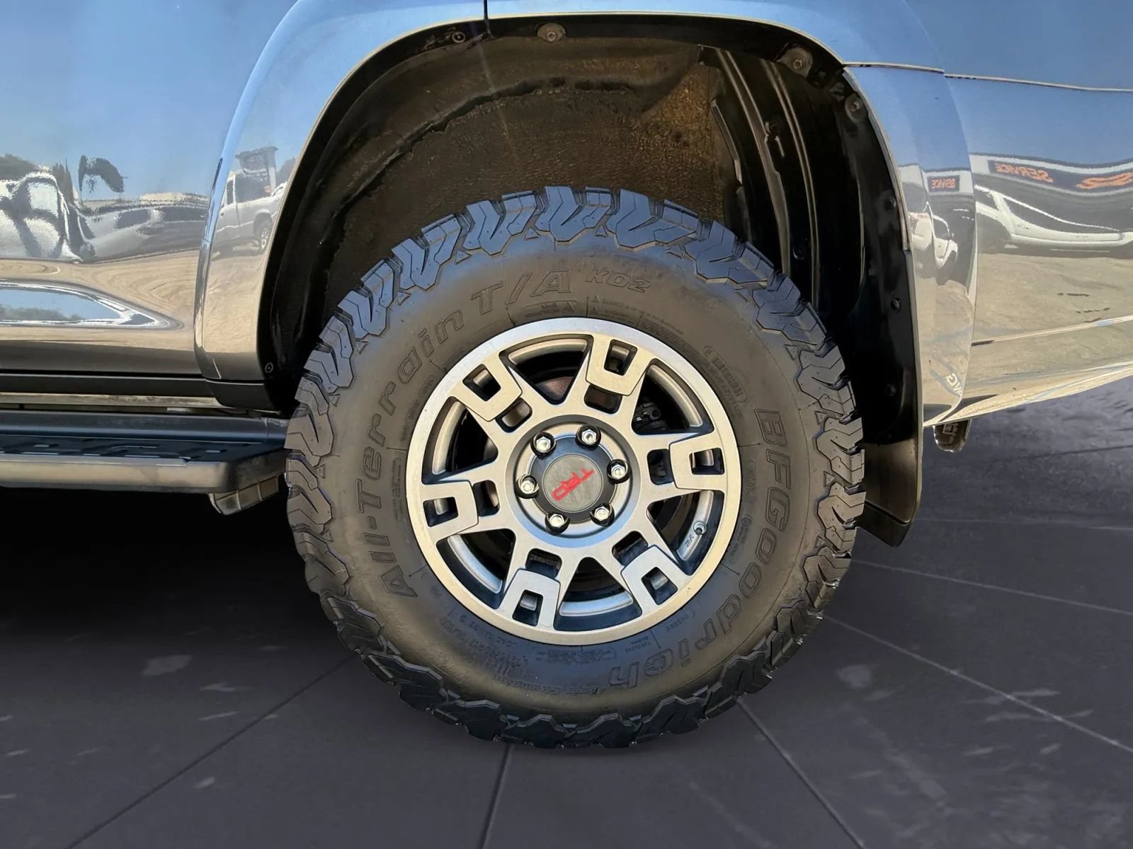Used 2020 Toyota 4Runner SR5 Premium w/ Moonroof Package AWD/4WD image 26
