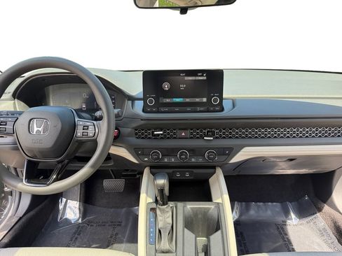 Used 2024 Honda Accord EX image 13