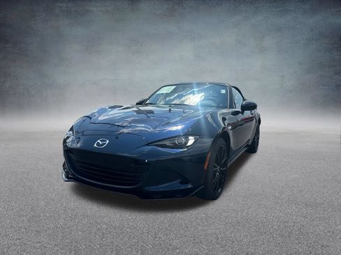 Used 2025 MAZDA MX-5 Miata Club w/ Weather Package RWD image 12