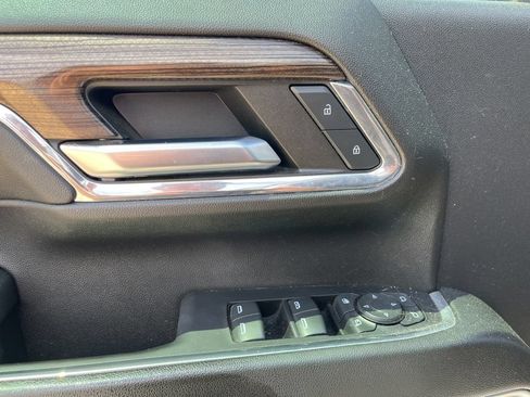 Used 2024 Chevrolet Silverado 2500 LT w/ Convenience Package AWD/4WD image 10