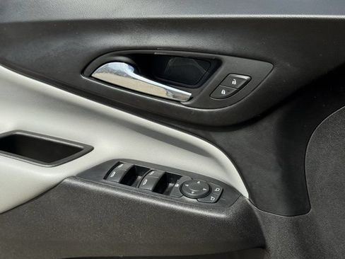 Used 2019 Chevrolet Equinox LS FWD image 26