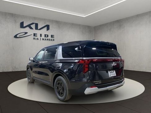 New 2026 Kia Carnival LX image 6