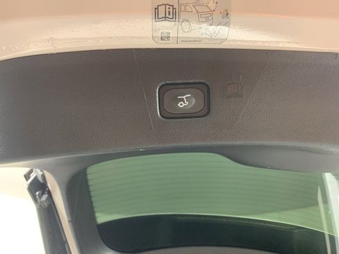 Used 2017 Ford Edge Titanium w/ Equipment Group 301A image 37