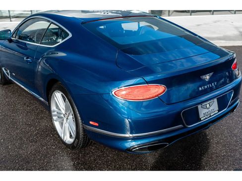 Used 2020 Bentley Continental GT image 9