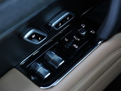 New 2026 Land Rover Range Rover Sport SE AWD/4WD image 25