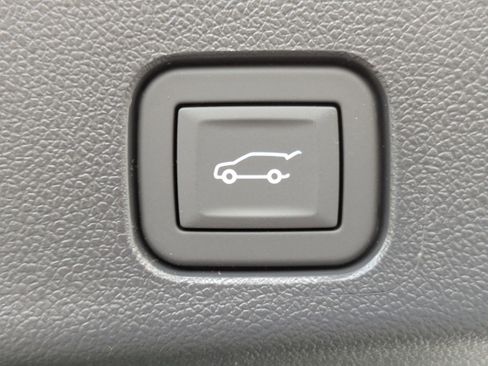 New 2026 Chevrolet Traverse Z71 image 8