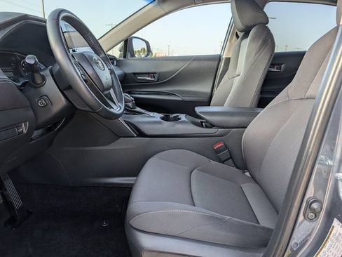Certified 2023 Toyota Venza LE AWD/4WD image 26