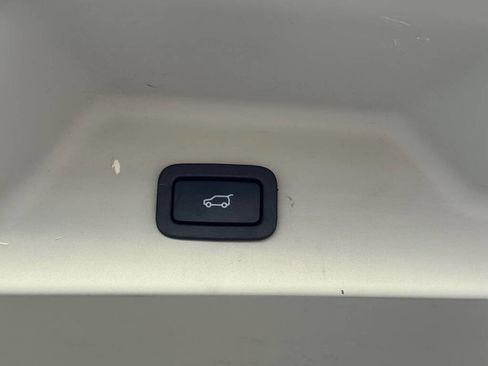 Used 2019 Land Rover Range Rover image 30