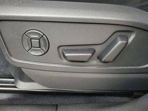 Used 2025 Audi SQ5 Premium Plus w/ Premium Plus Package image 20