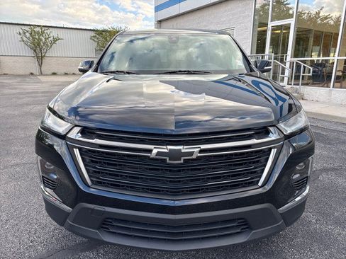 Used 2023 Chevrolet Traverse LT FWD image 8