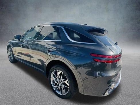 Used 2025 Genesis GV70 2.5T AWD/4WD image 4