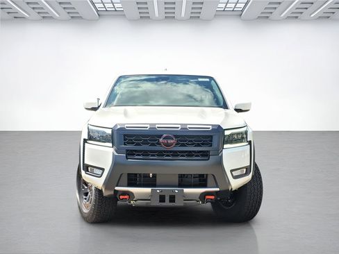 New 2026 Nissan Frontier PRO-4X w/ Tow Package AWD/4WD image 2
