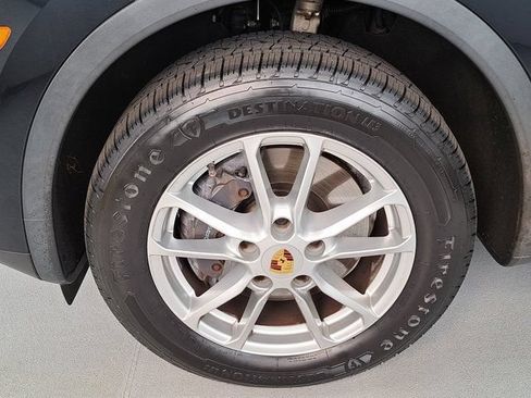 Used 2016 Porsche Cayenne AWD/4WD image 36