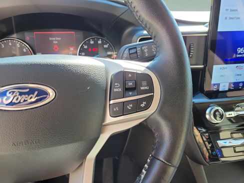 Used 2024 Ford Explorer Limited w/ Limited Technology Package RWD image 14