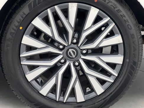 Used 2024 Nissan Altima 2.5 SV image 19