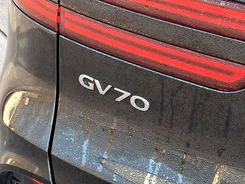 Used 2025 Genesis GV70 2.5T Advanced w/ Advanced Package image 24