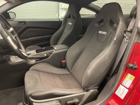 Used 2014 Ford Mustang Coupe RWD image 13