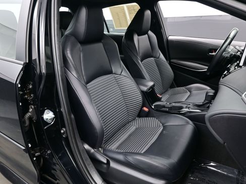 Used 2023 Toyota Corolla XSE image 14
