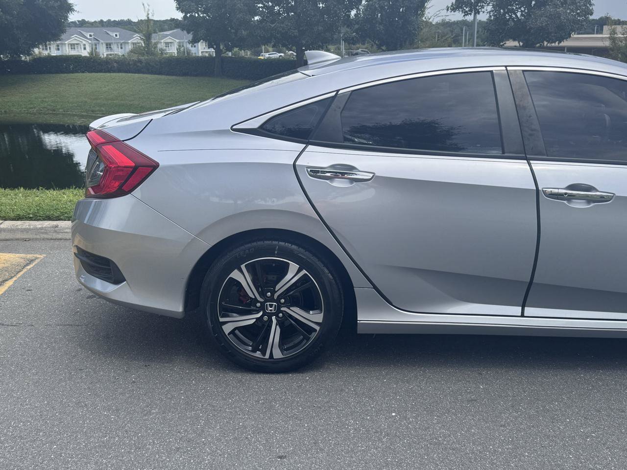 Used 2017 Honda Civic Touring image 35