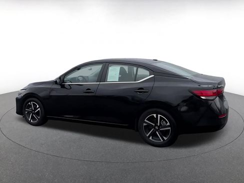 Used 2025 Nissan Sentra SV image 16