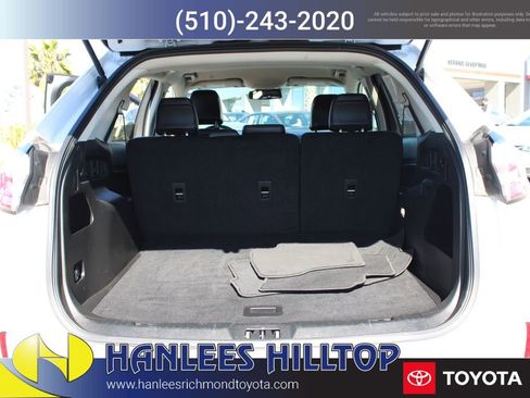 Used 2024 Ford Edge SEL image 10