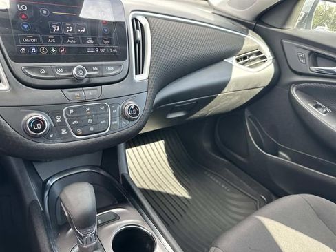 Used 2023 Chevrolet Malibu LT FWD image 33