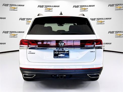 Used 2025 Volkswagen Atlas SE image 6