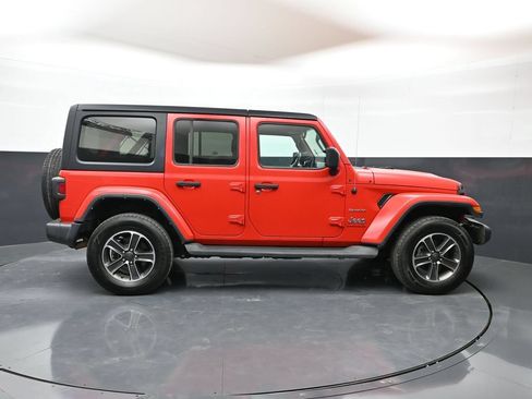 Used 2023 Jeep Wrangler Unlimited Sahara AWD/4WD image 29