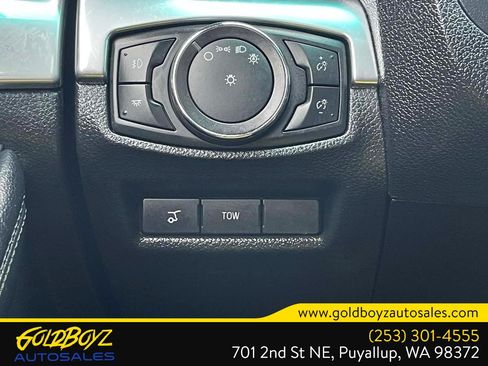 Used 2017 Ford Explorer Limited w/ Equipment Group 301A AWD/4WD image 43