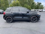 Used 2020 Chevrolet Trax LT w/ Sun & Sound Package image 4